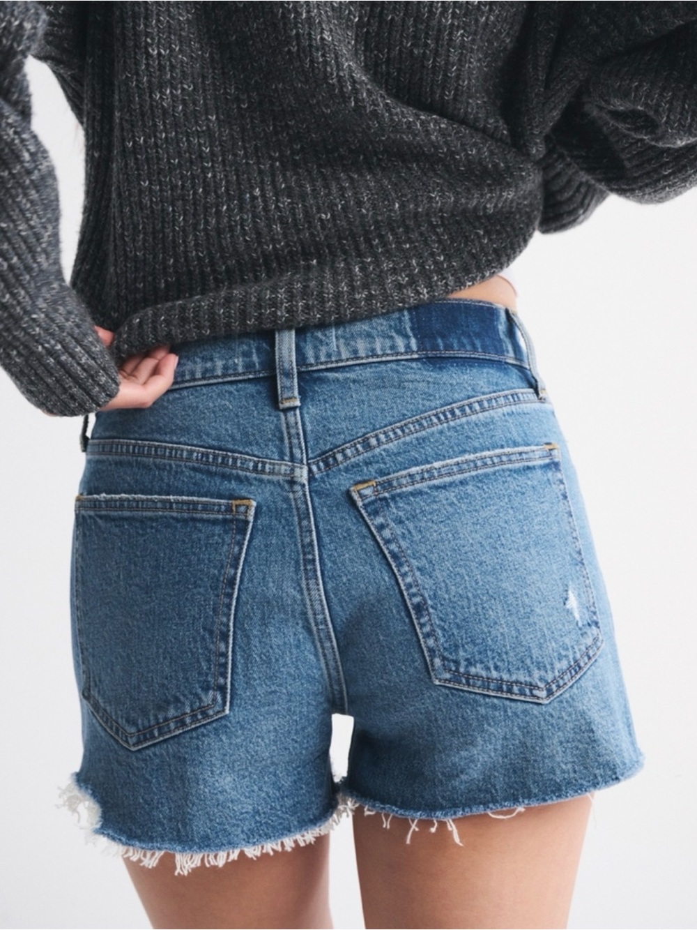 Abercrombie & Fitch High-Rise Mom Shorts - Picture 5 of 6